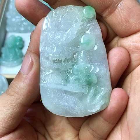 翡翠未镶嵌颈饰天然