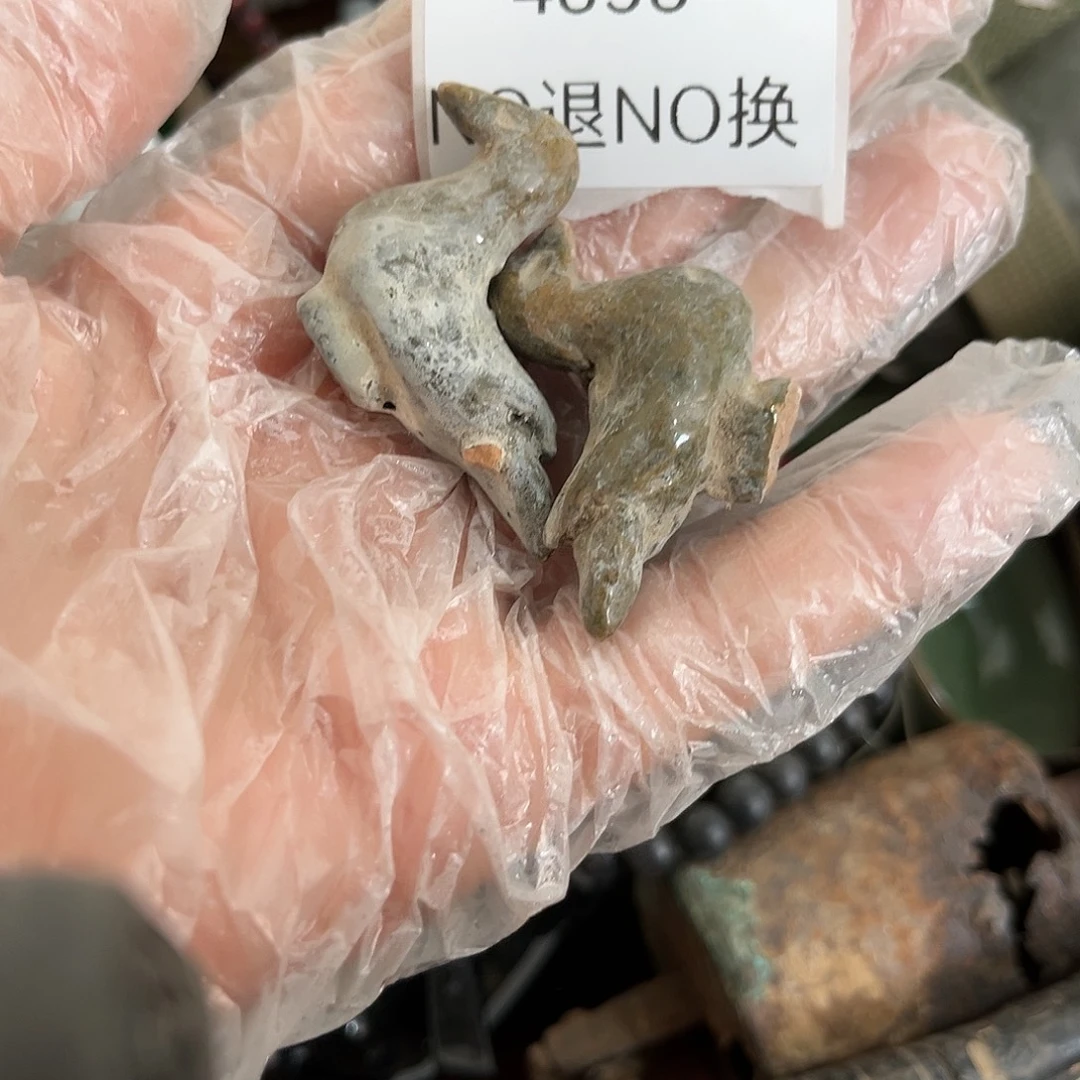 柏***艺老挝石4856号工艺品