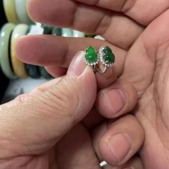 翡翠银S925镶嵌耳饰嘎嘎好