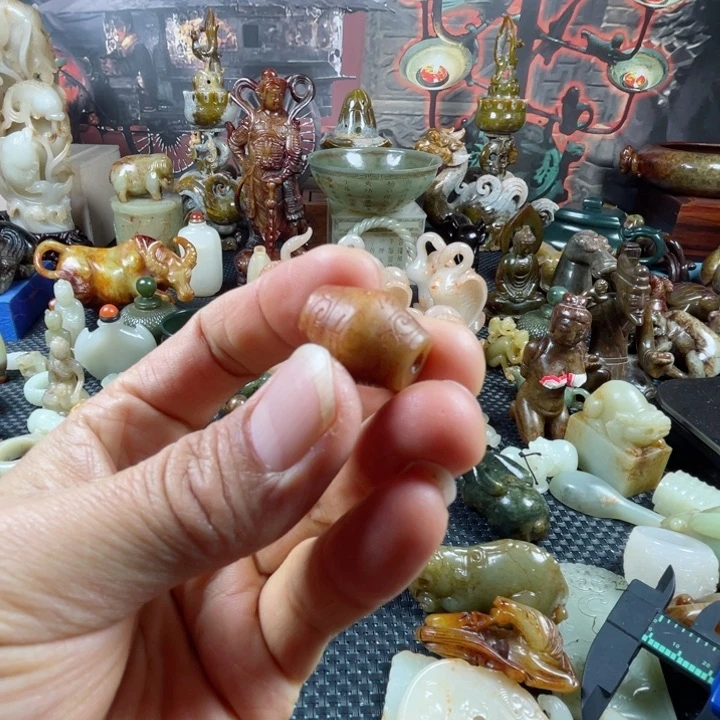 和田玉颈饰未镶嵌长**央