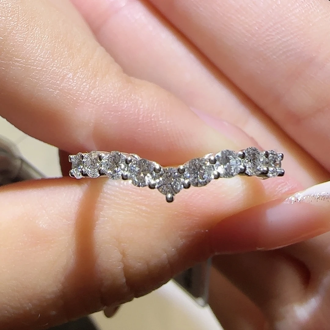 实验室培育钻石铂Pt950镶嵌V形排戒11-17