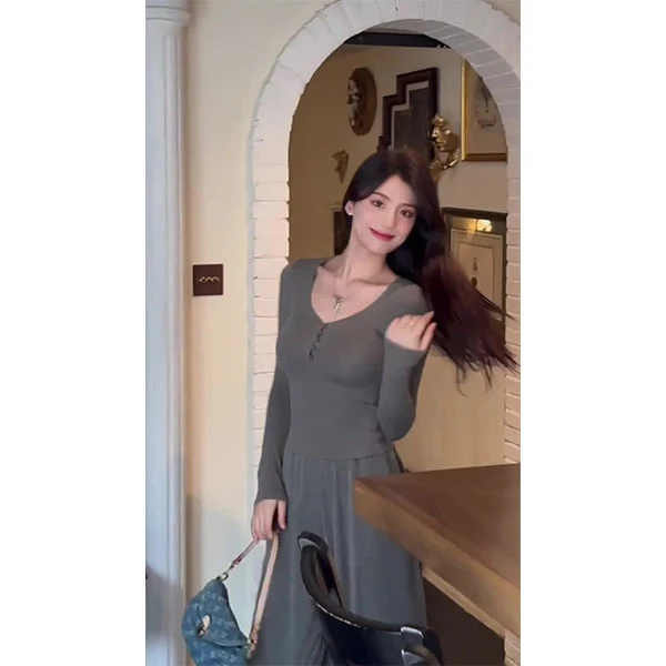 韩系灰色高级感v领长袖t恤女秋冬季修身内搭打底衫上衣裤子套装女