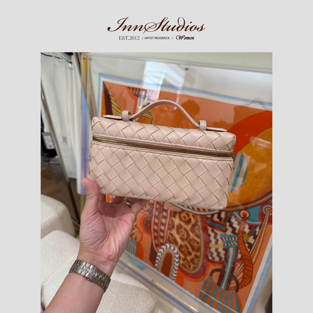 Innstudios 粉色编织包包