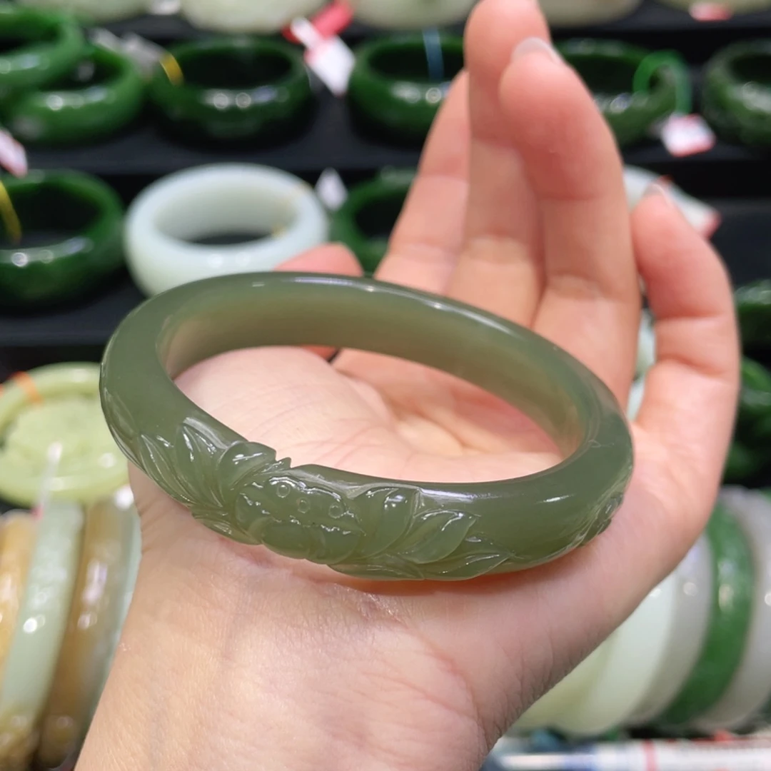 未镶嵌手镯和田玉68