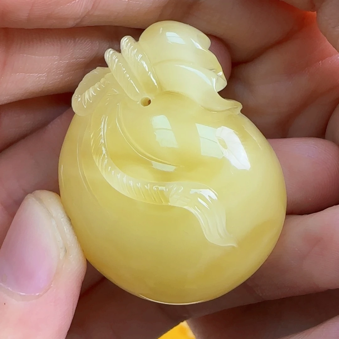 蜜蜡未镶嵌珠宝奇石