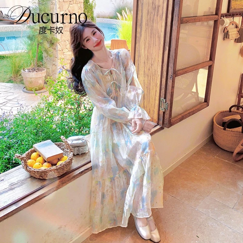 碎花长袖连衣裙女2025秋季时尚气质百搭减龄漂亮法式度假风长裙子