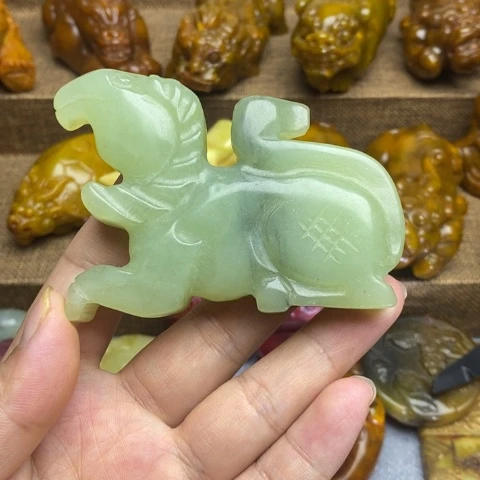 蛇纹石玉未镶嵌颈饰11