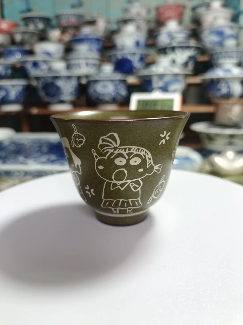 景德镇纯手工手绘茶叶沫釉描银蜡笔小新铃铛杯