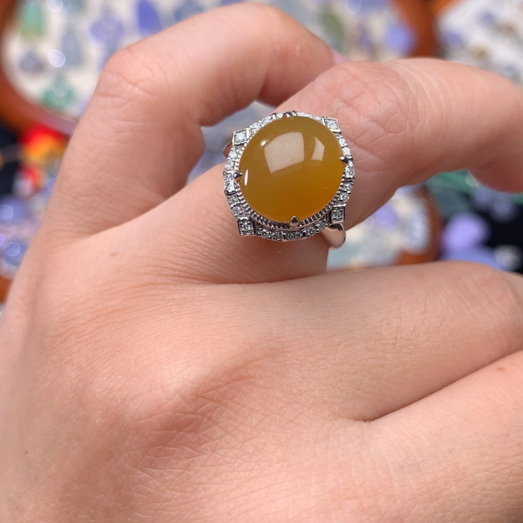 翡翠戒指18K金镶嵌蛋面戒指