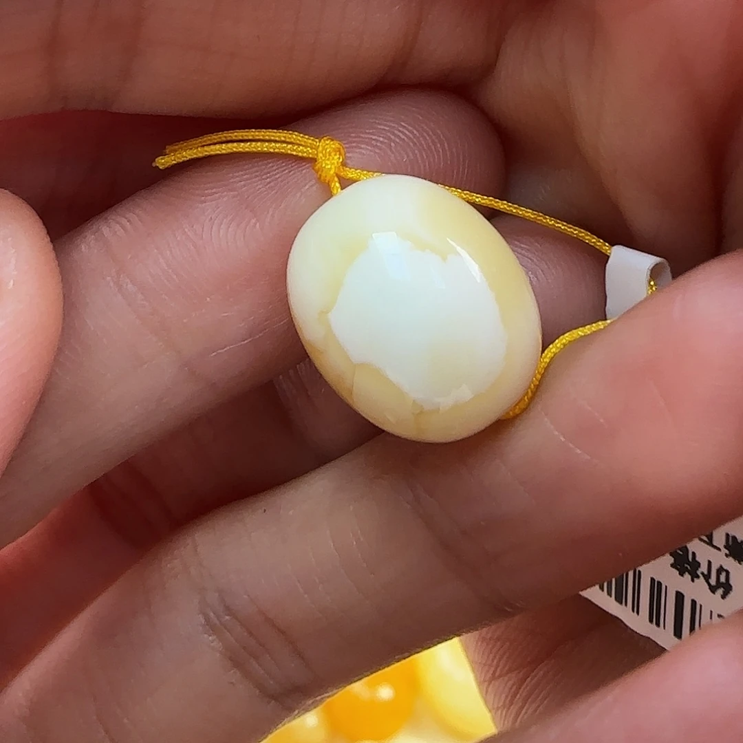 蜜蜡未镶嵌珠宝奇石