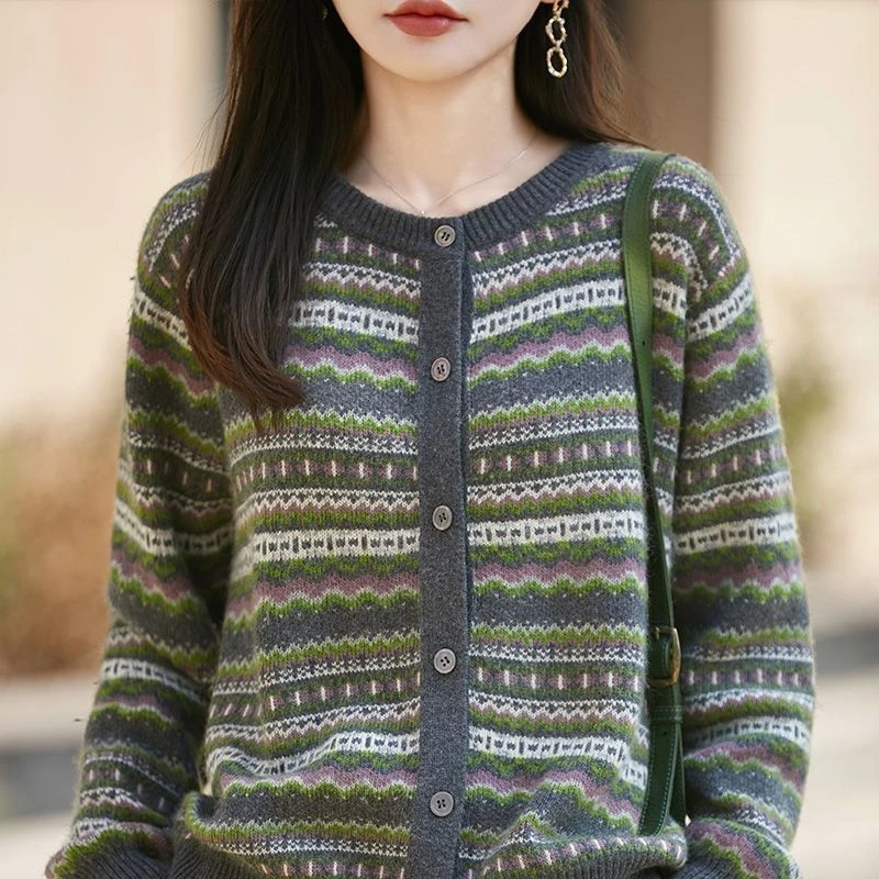 正品撤柜剪标羊毛衫圆领提花针织衫开始秋冬新款加厚毛衣外套上衣