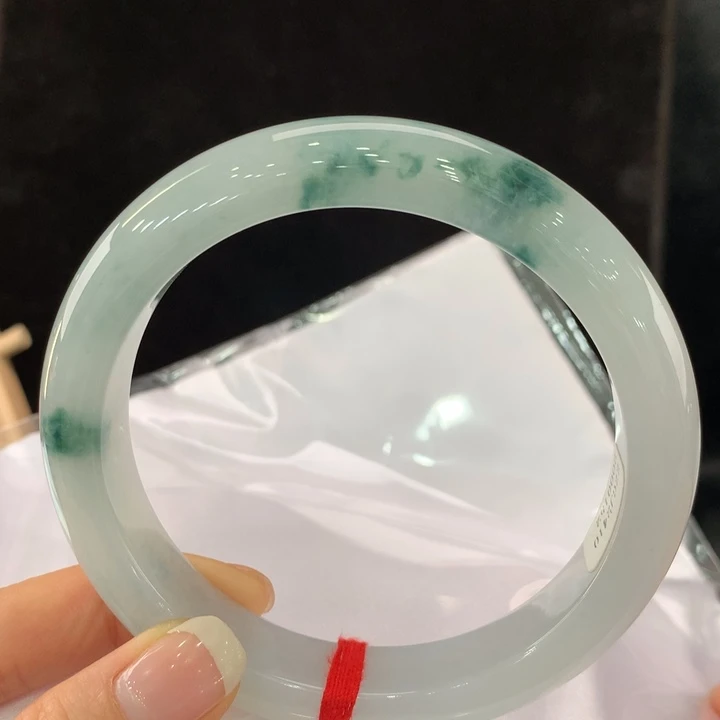 翡翠手镯未镶嵌111-0152