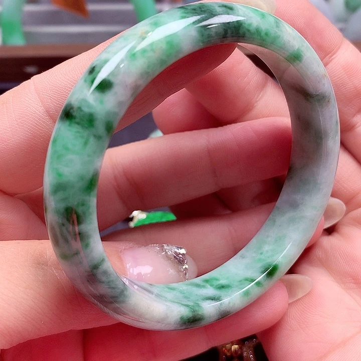 翡翠未镶嵌手镯翡翠手镯