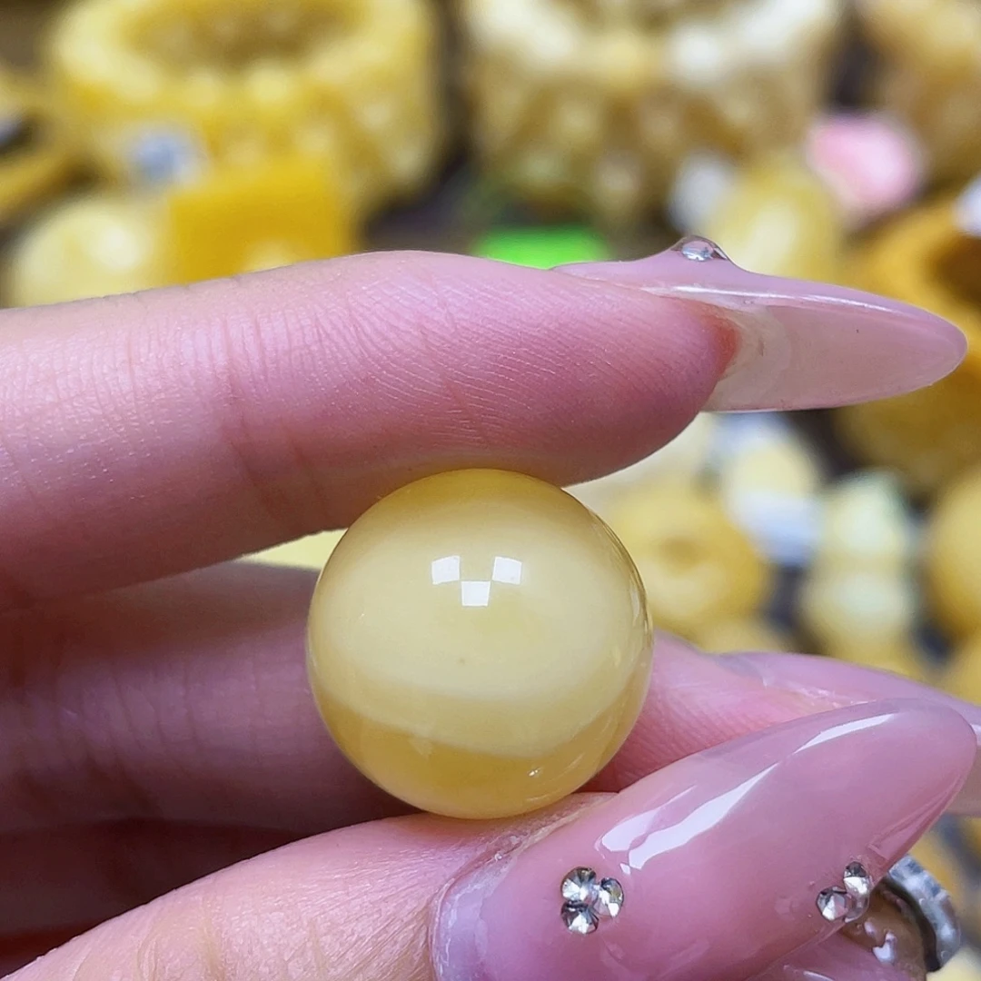 蜜蜡未镶嵌裸石16.6mm瑕