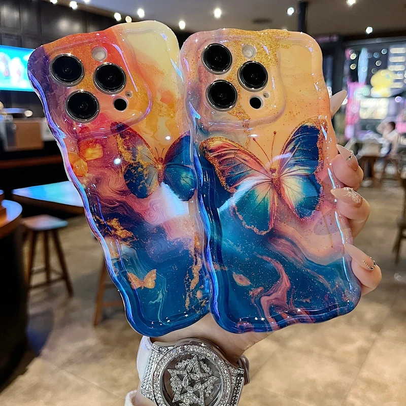 适用苹果系列iPhone16新款手机壳国风多只蝴蝶精孔透气裸机扭扭边