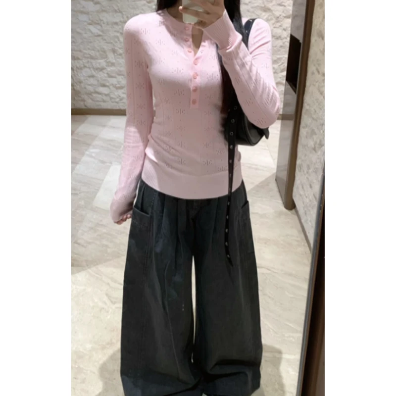 巨好看的法式镂空粉色圆领长袖针织衫女秋冬修身内搭早秋chic上衣