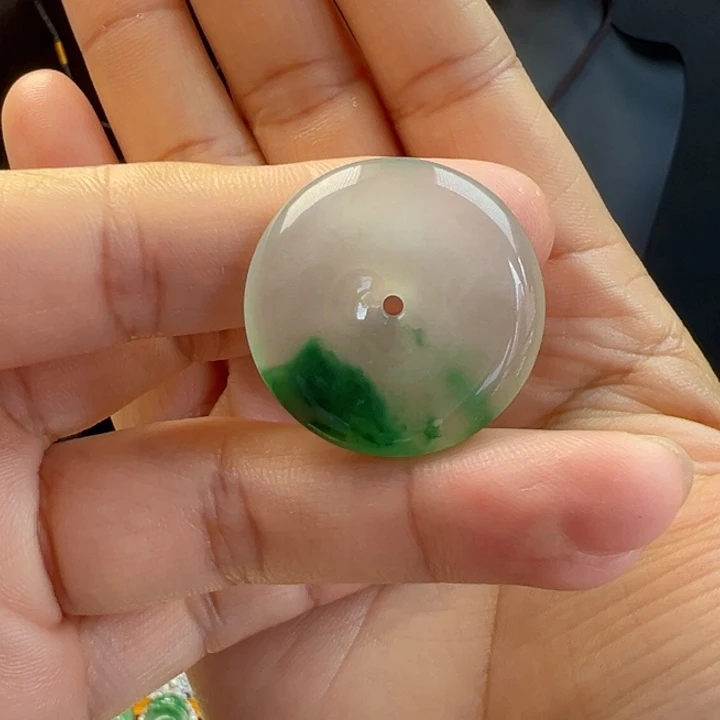 石英质玉未镶嵌颈饰