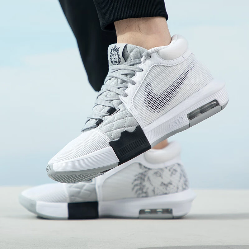 【瑕疵慎拍】Nike耐克 男子实战篮球鞋FB2237-100-42.5(异味大)