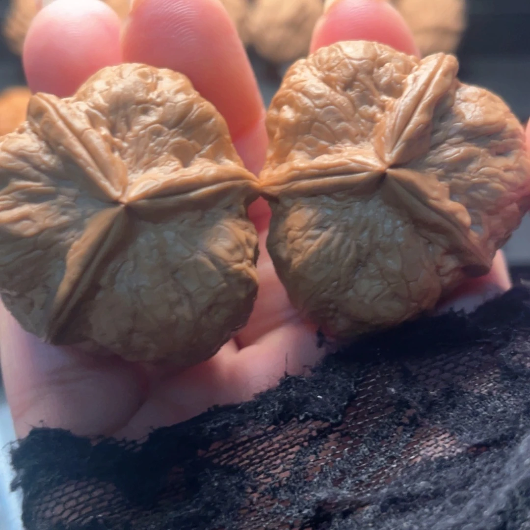 文玩核桃把件战斧…………