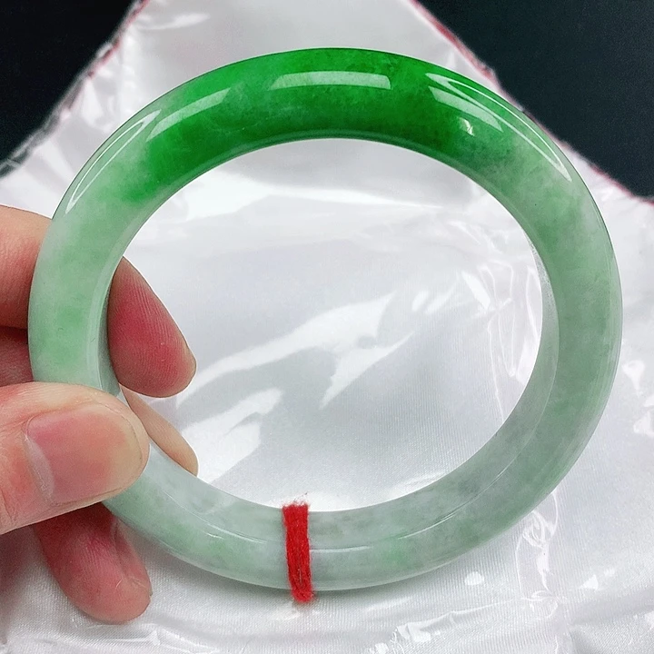 翡翠手镯未镶嵌圈63。0B01