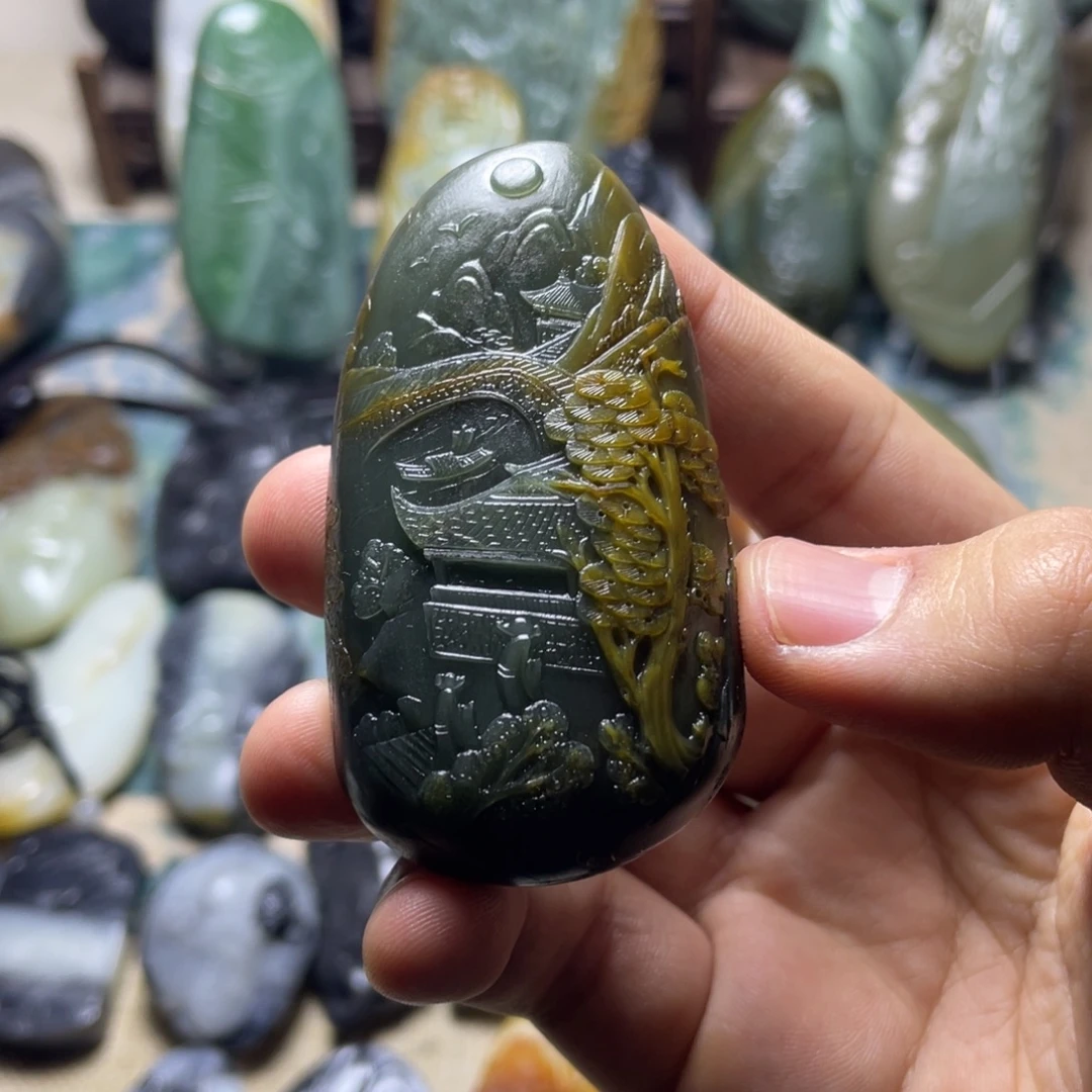 和田玉未镶嵌挂件山水