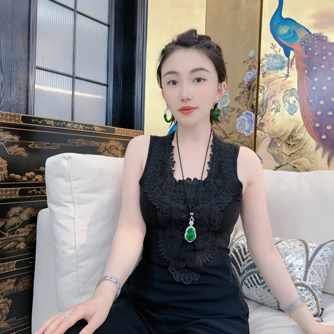 Betty Bairn【晨雾】重工设计感刺绣背心25B-BW8867