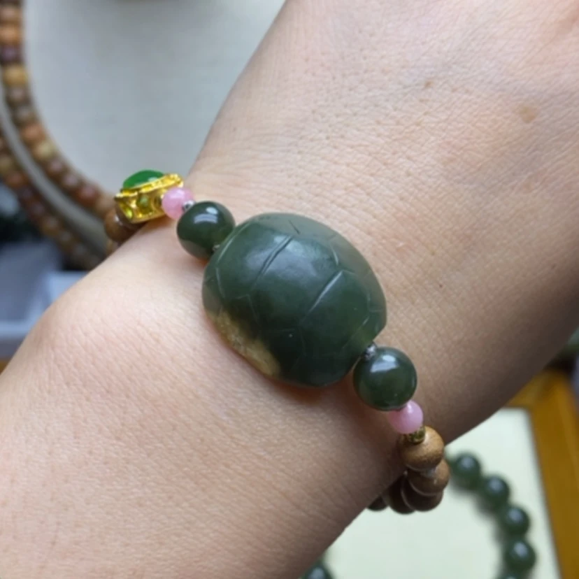 【闪购商品】未镶嵌岫岩河磨玉（透闪石质玉）挂件