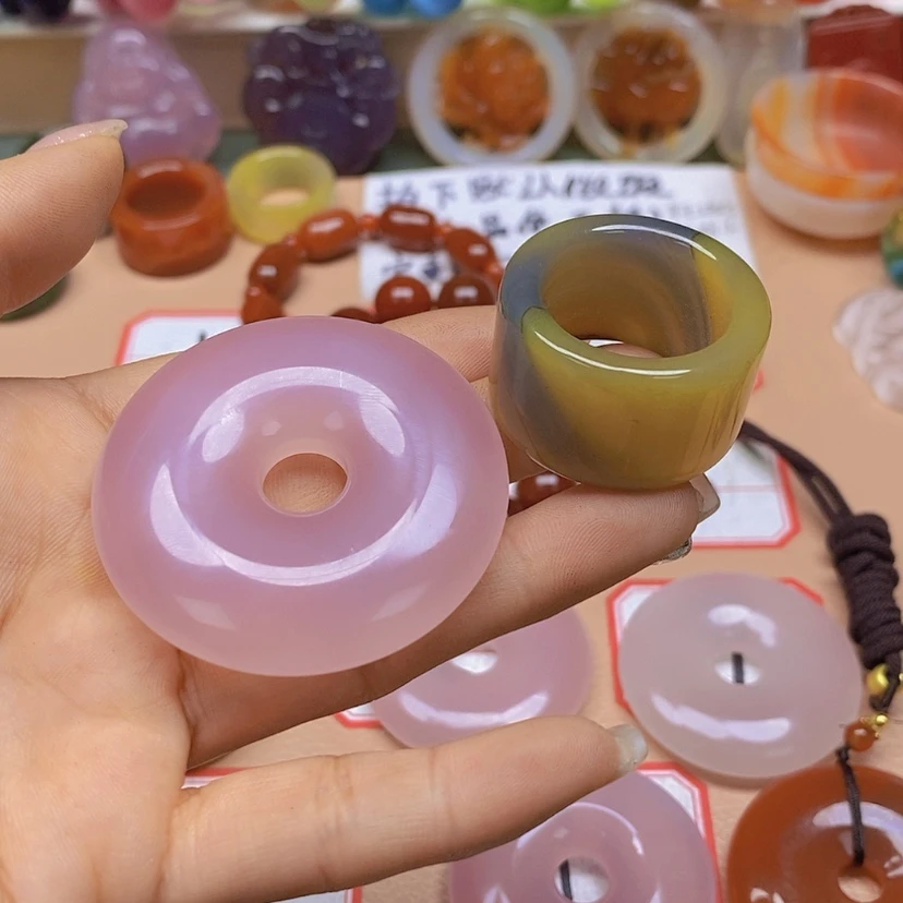 【闪购商品】玛瑙/玉髓颈饰未镶嵌名****哈