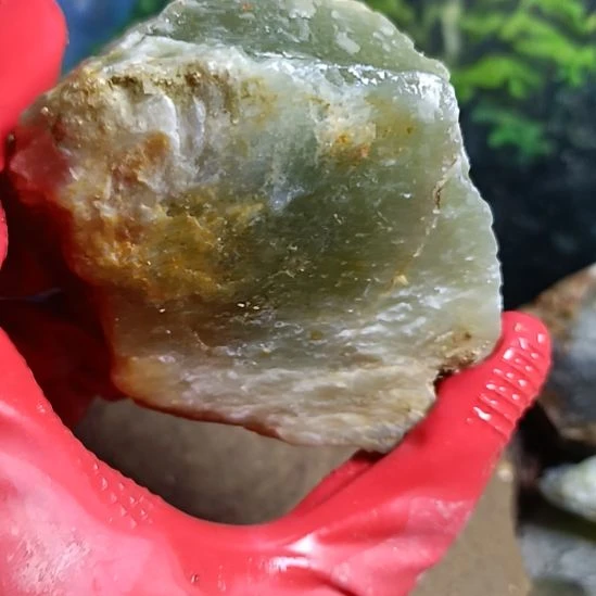 蛇纹石玉未镶嵌珠宝奇石