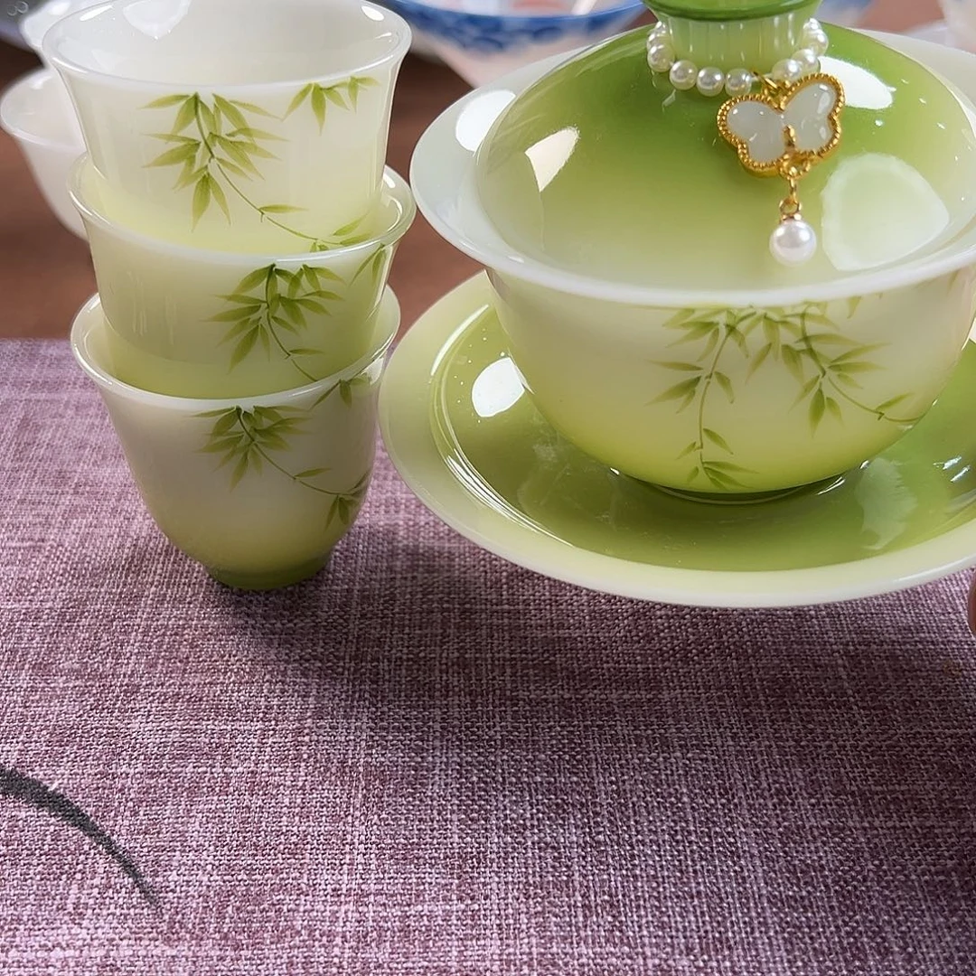 摆件陶采用优质瓷土制作