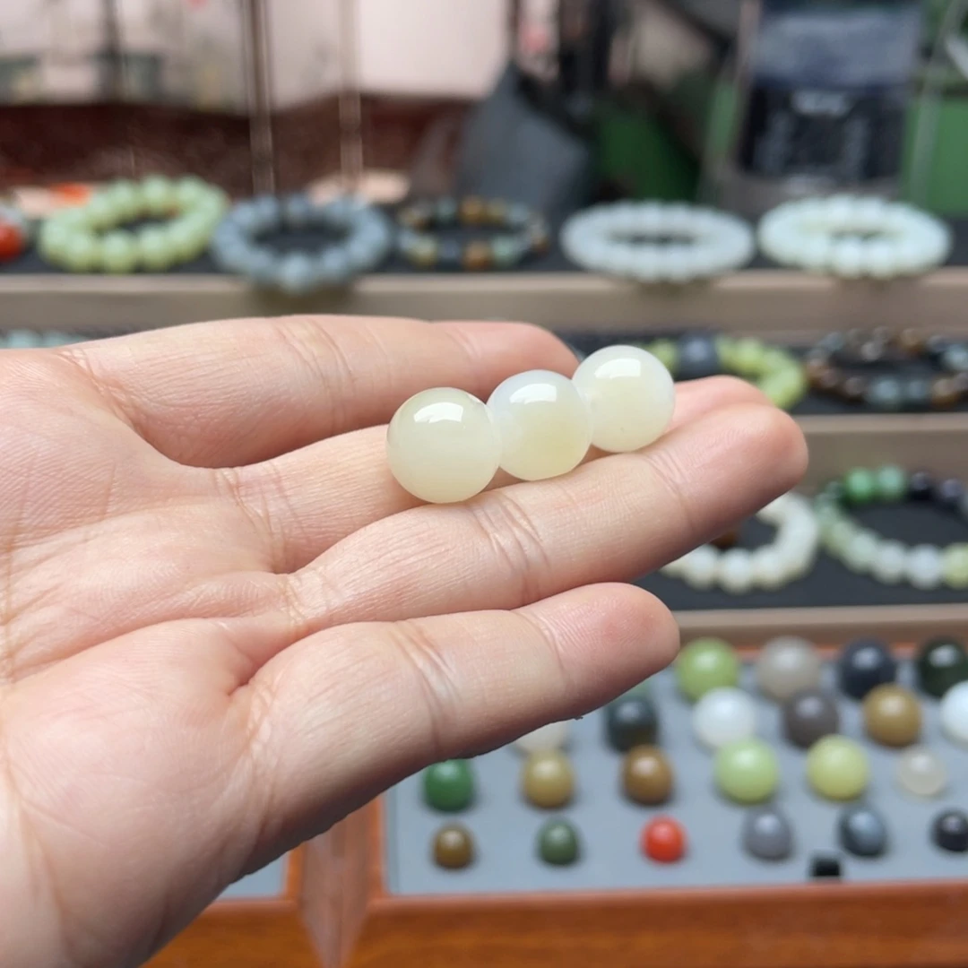 和田玉单珠12未镶嵌云*