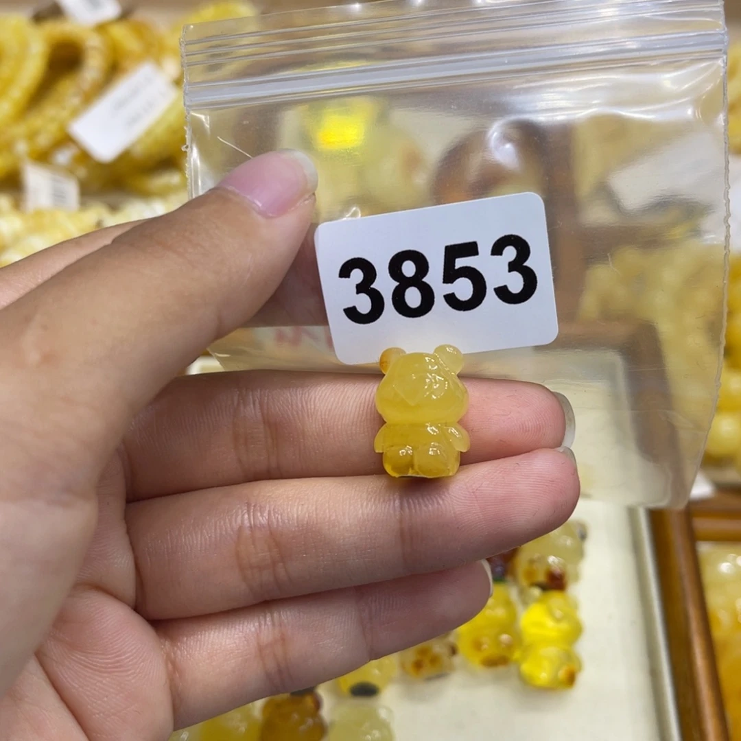 未镶嵌琥珀珠宝奇石