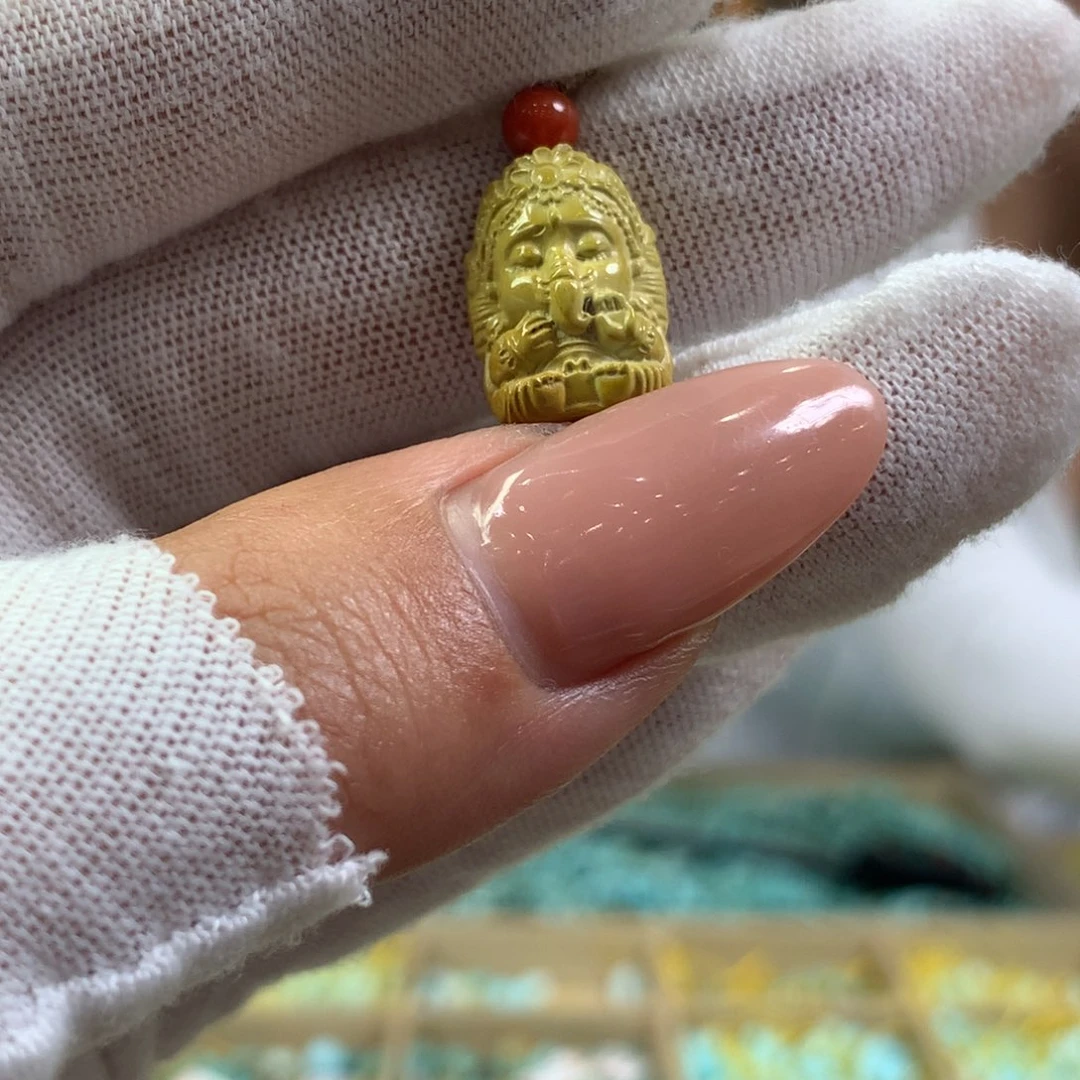 绿松石未镶嵌挂件