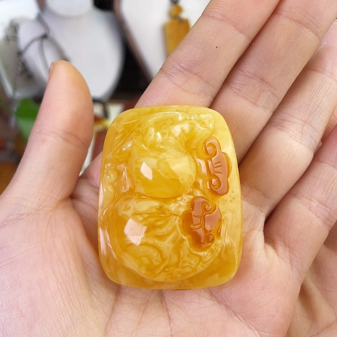 琥珀珠宝奇石未镶嵌小**哒。