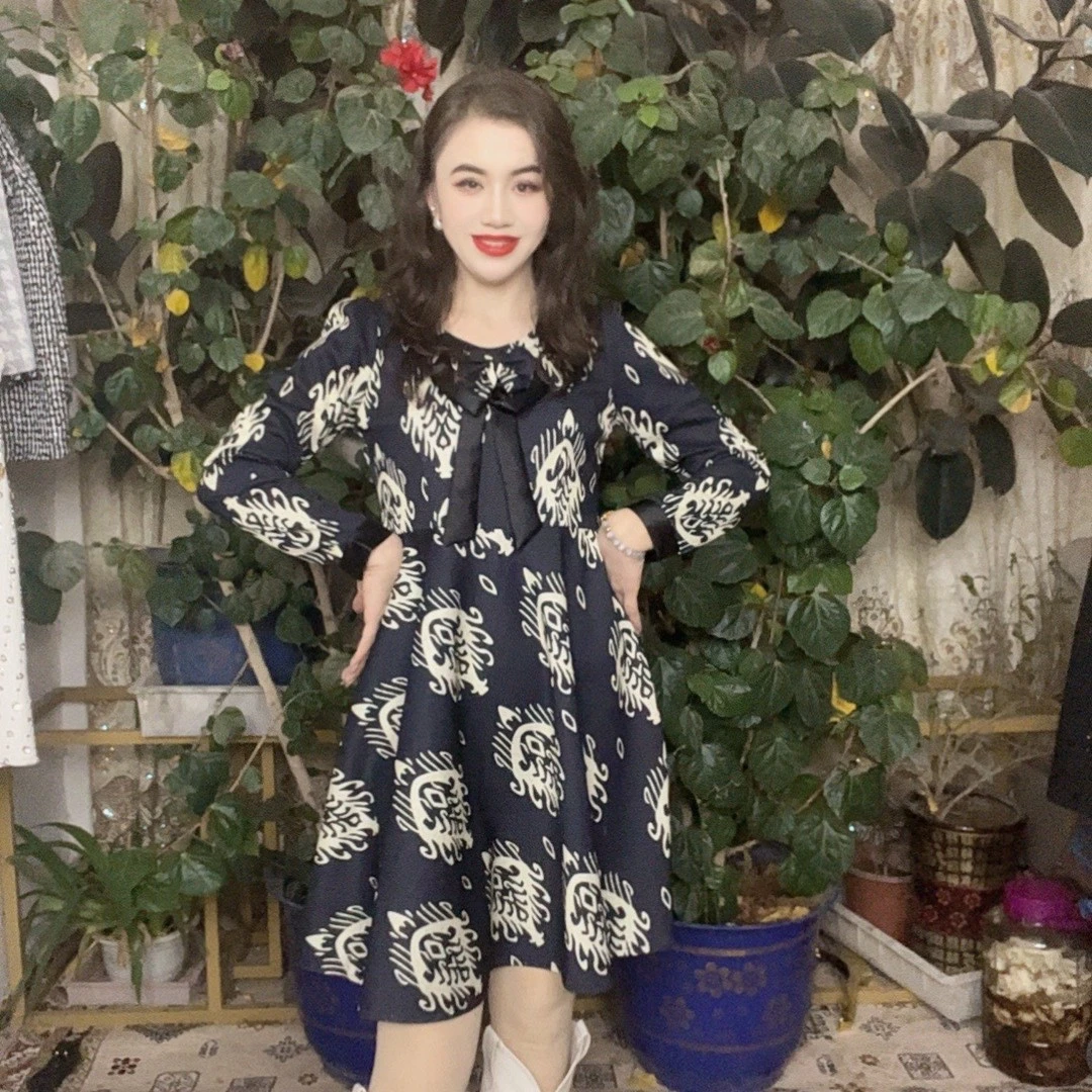 atlas秋冬时尚印花百搭显瘦气质连衣裙