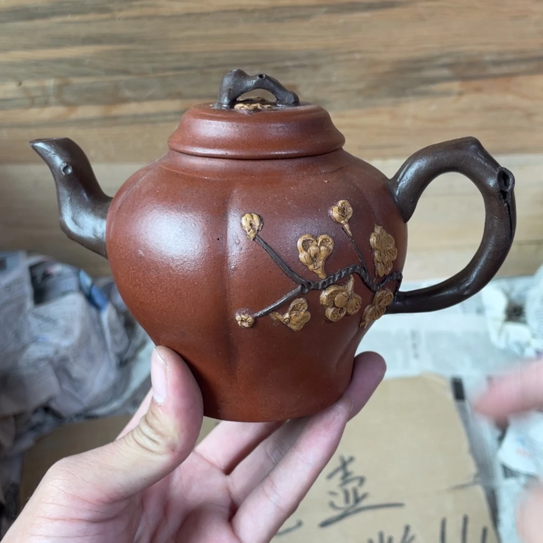 茶壶紫砂老厂紫砂壶一件。