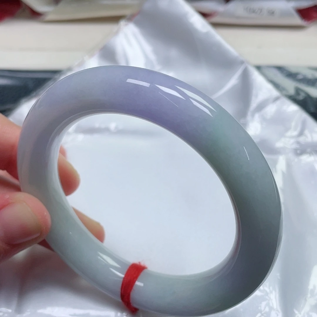 未镶嵌手镯（圆镯）翡翠