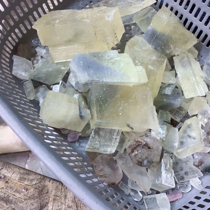 j***k未镶嵌水晶大型摆件（非配饰）