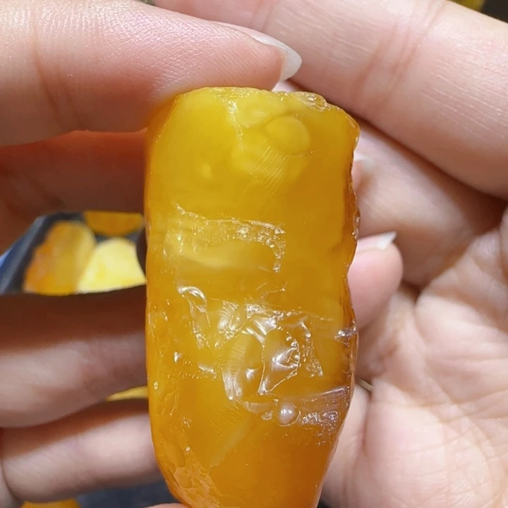 定制琥珀未镶嵌蜜蜡