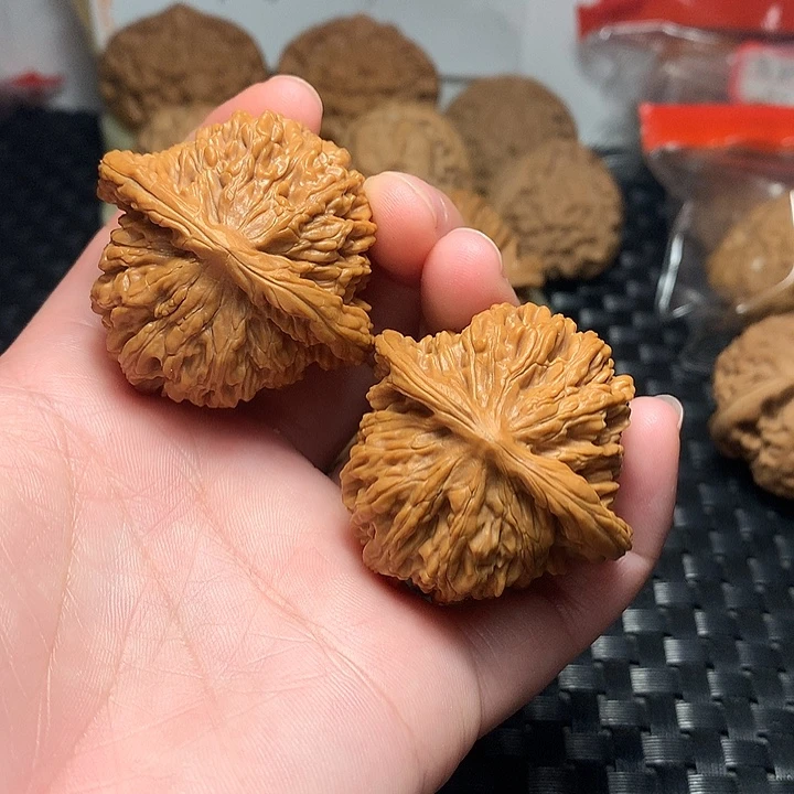 文玩核桃吊坠四座楼