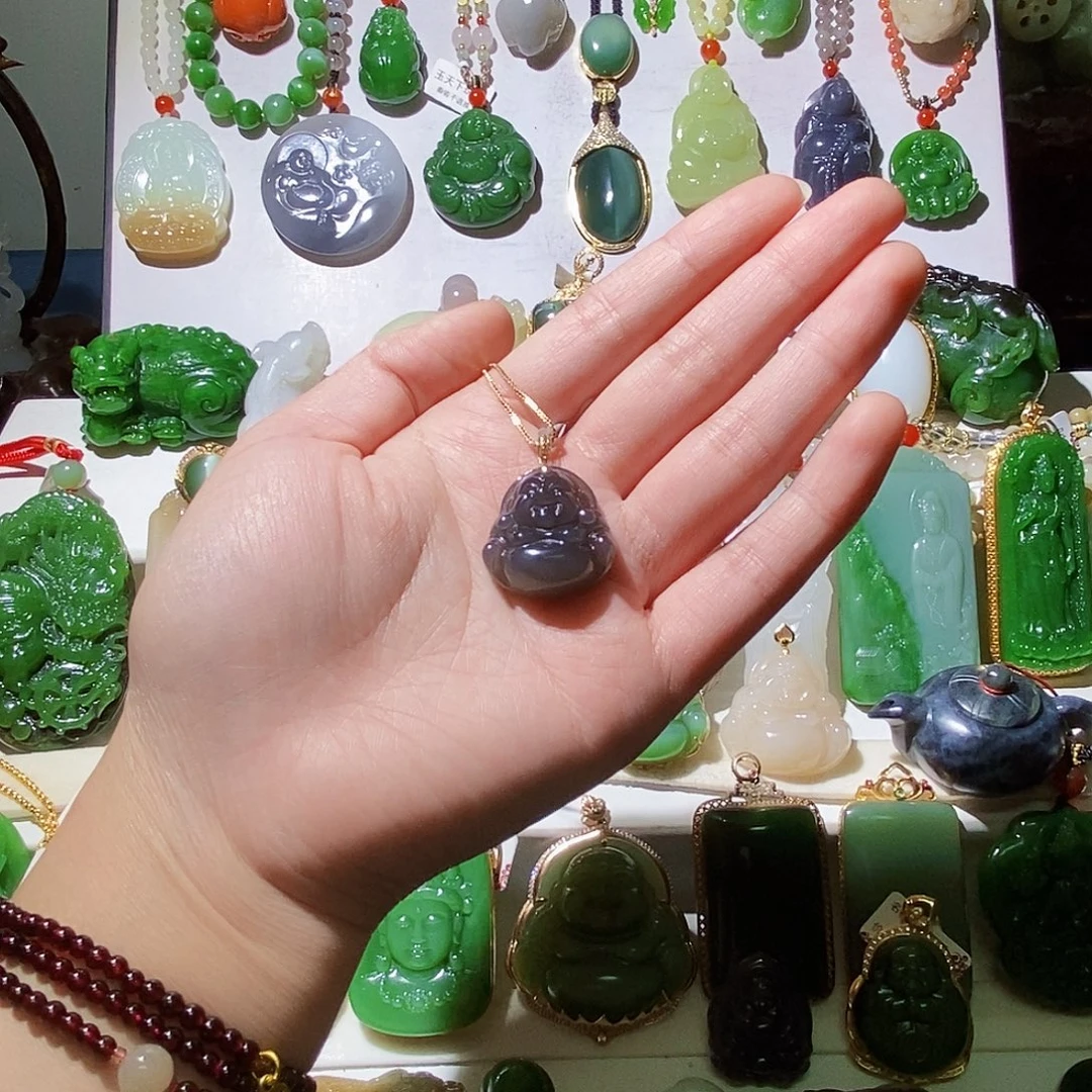 和田玉18K金镶嵌颈饰