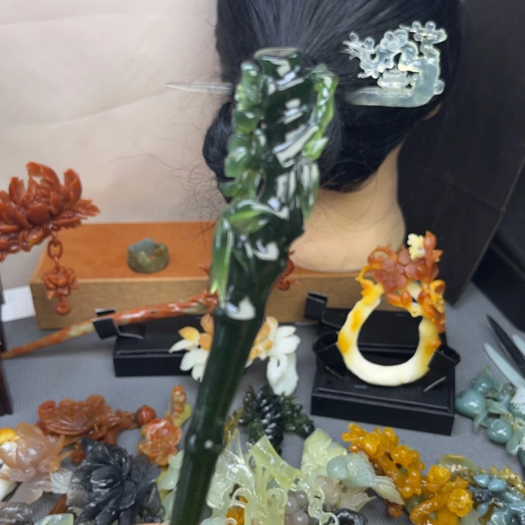 棂***蓿蛇纹石玉未镶嵌发饰