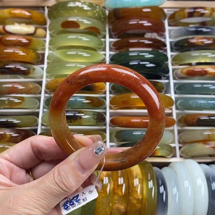 蛇纹石玉未镶嵌手镯53