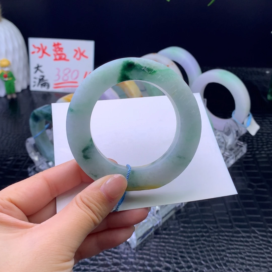 定制翡翠未镶嵌手镯