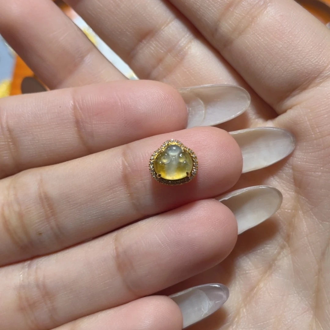 【闪购商品】颈饰18K金镶嵌翡翠