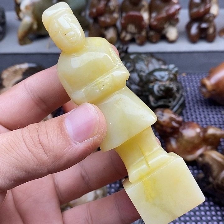 未镶嵌蛇纹石玉颈饰