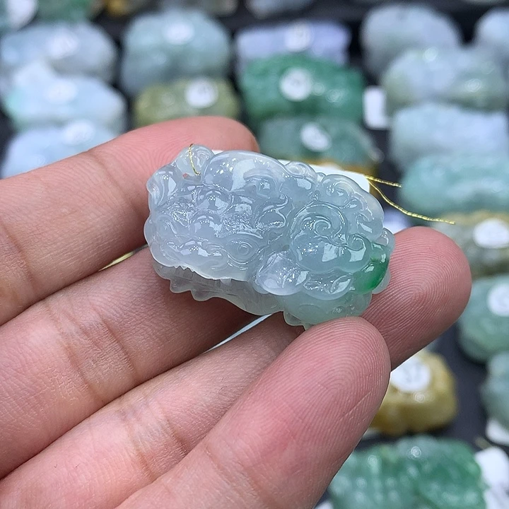 翡翠未镶嵌颈饰天然缅甸翡翠貔貅吊坠