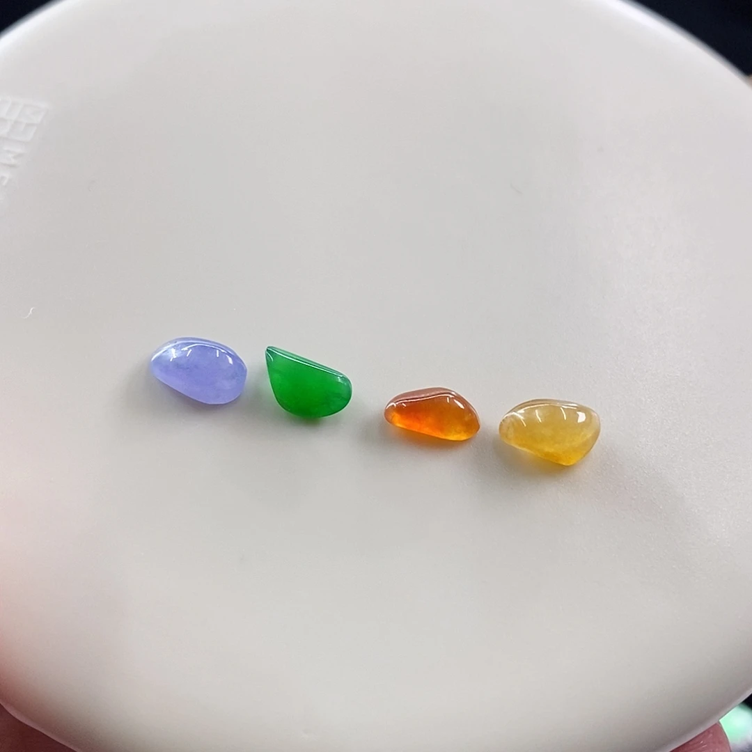 颈饰未镶嵌翡翠一手随形