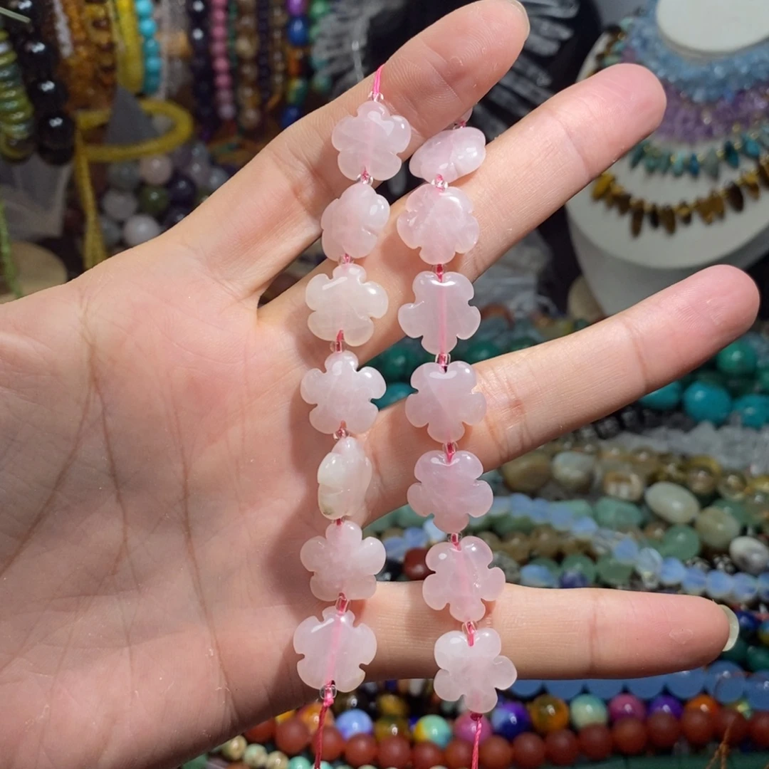 未镶嵌，马粉雕刻五瓣花15mm5颗，石英质玉