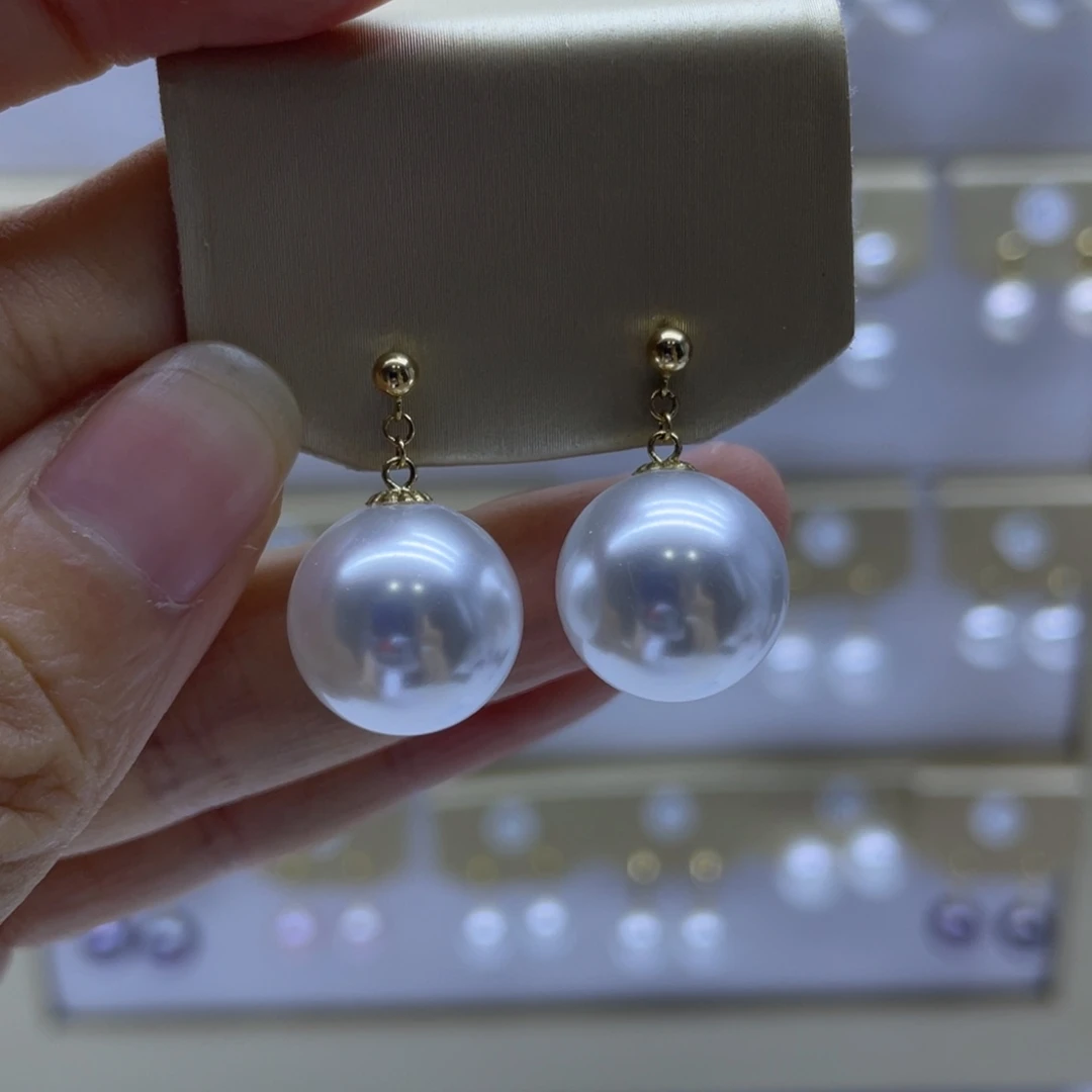 18K金镶嵌淡水珍珠耳饰